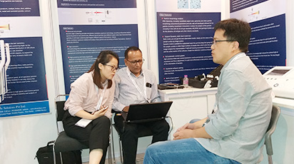 Выставка порошков в Индии